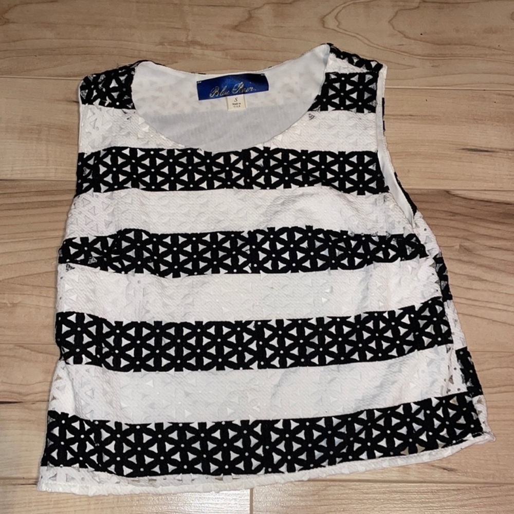 Francesca's Black and White Geometric Tank Top